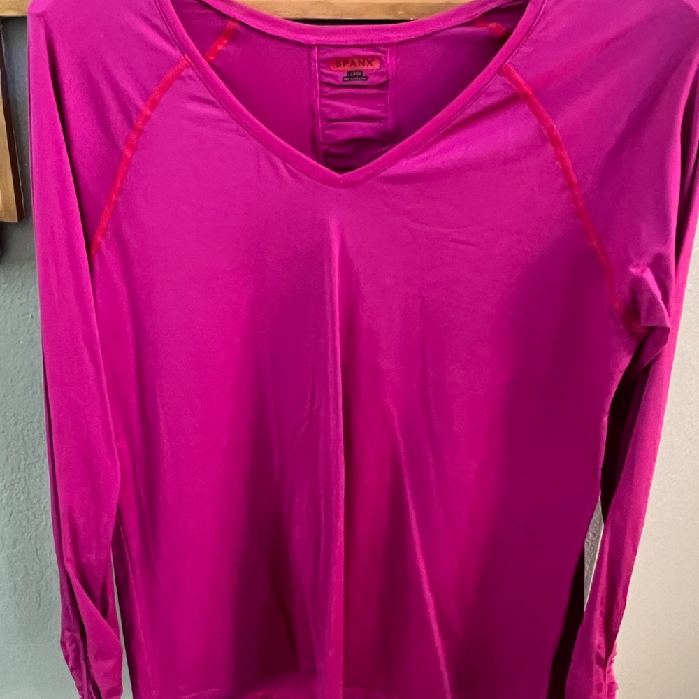 SPANX Long Sleeve Athleisure V-Neck Top Size Large